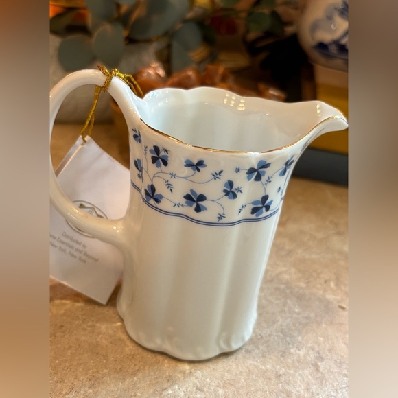 I. Godinger & Co. 4.5" Gold Trimmed Porcelain Blue Belle Pitcher NWOB - Picture 7 of 9